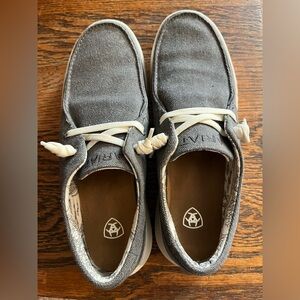 Ariat women’s Hilo shoes 7.5